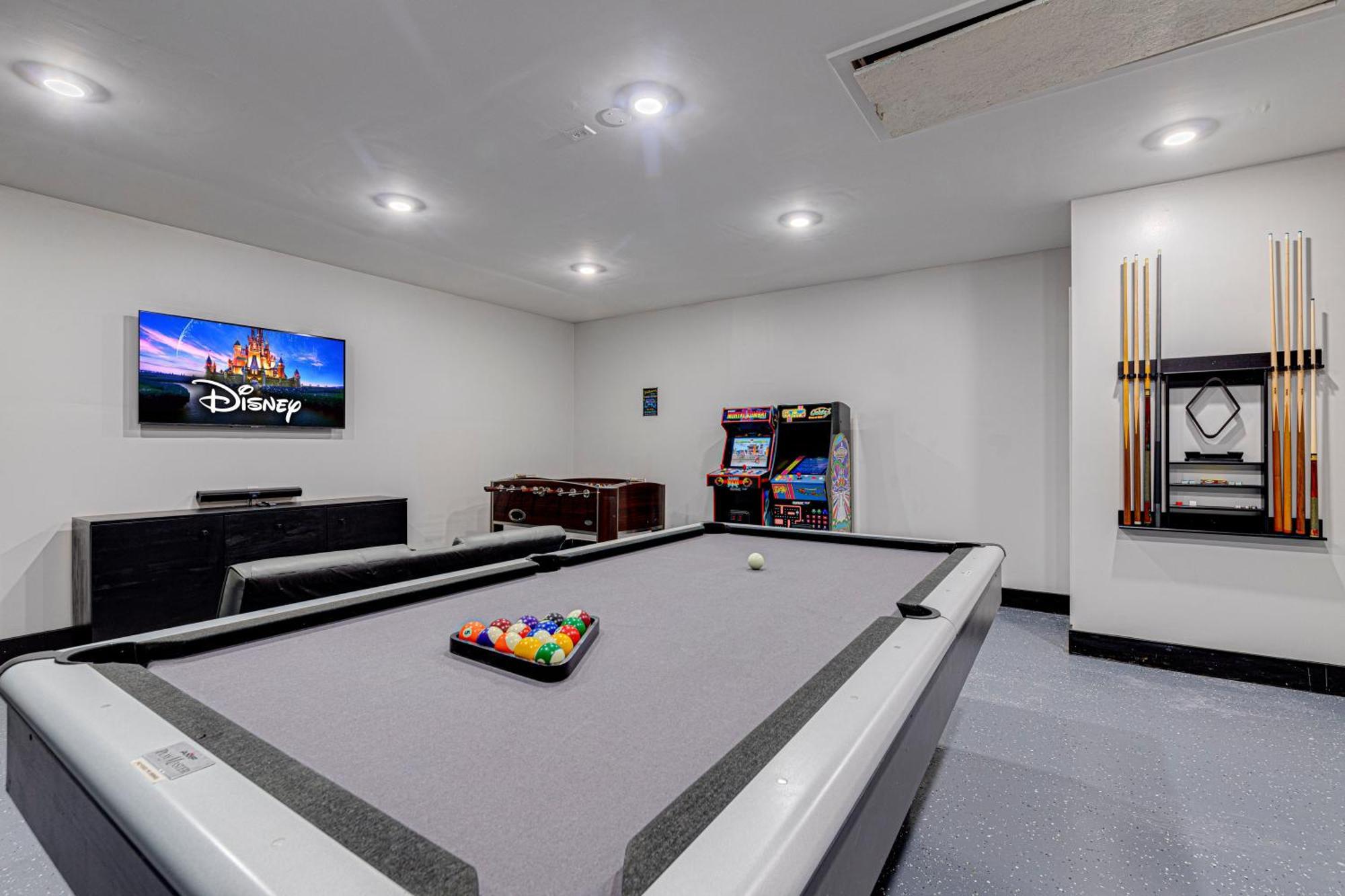 Beautiful Home, Centrally Located To Parks With Pool Сasa de vacaciones *